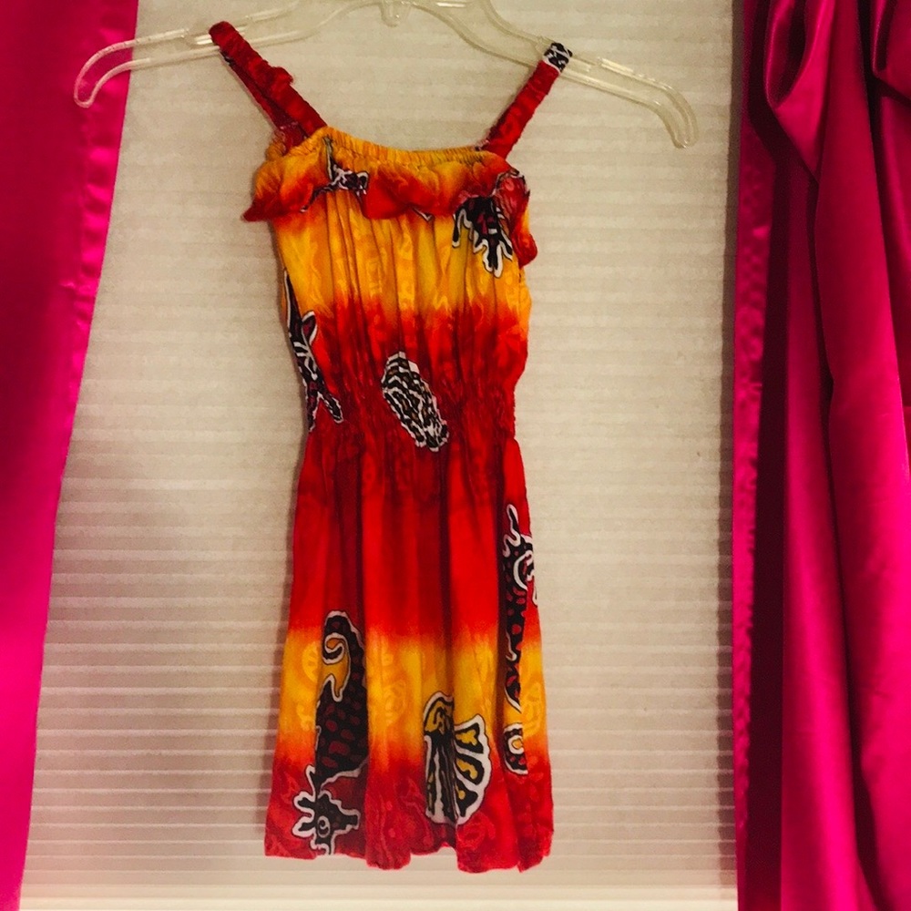 Adorable sundress in a Hawaiian🌺🔥🌼Print